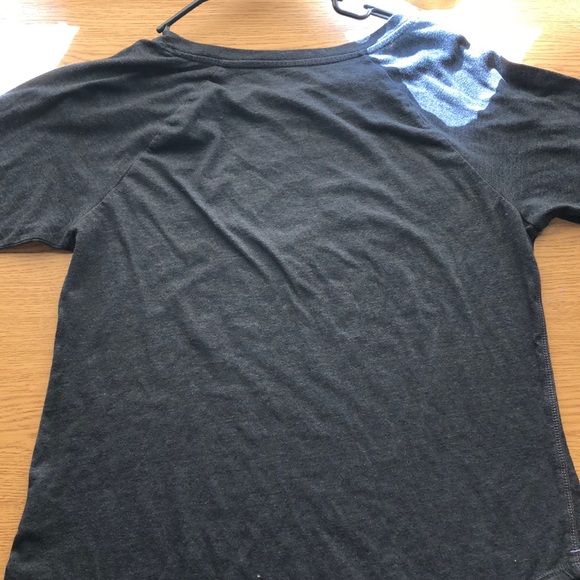 Gray American Eagle shirt - Picture 3 of 3